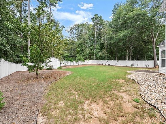 3rd image of 277 Edison Dr