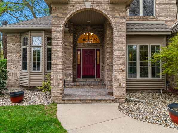 2223 Wooded Way, Stevensville, MI 49127