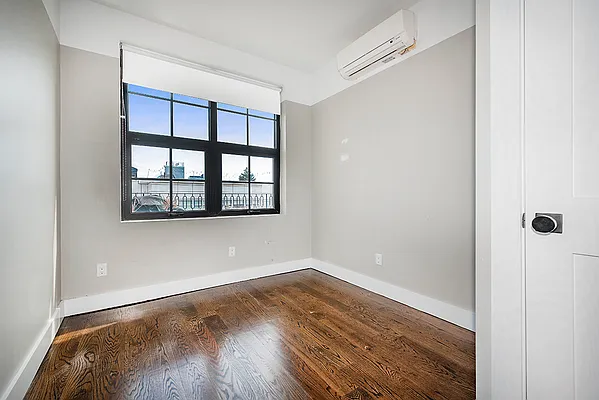 Rented by Compass | media 29