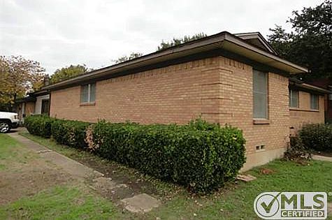 2nd image of 1001 Noble Ave