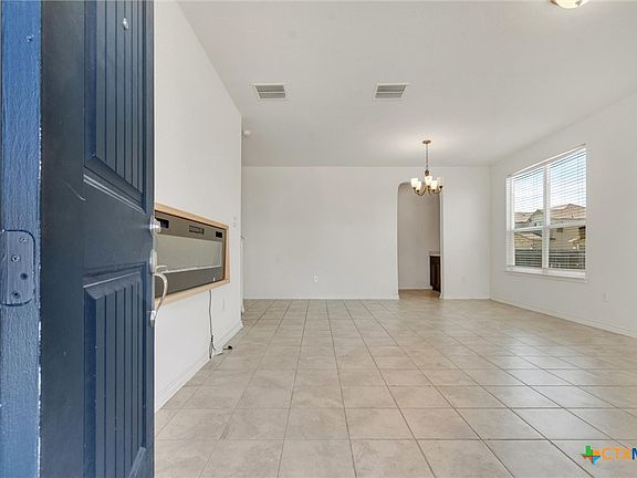 4th image of 401 Briarfield Dr