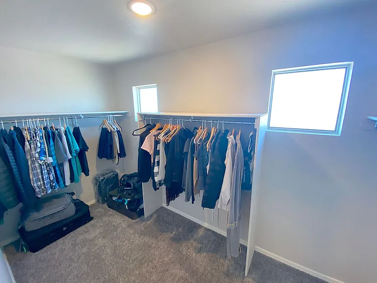 528 Delancey St — Photo 21