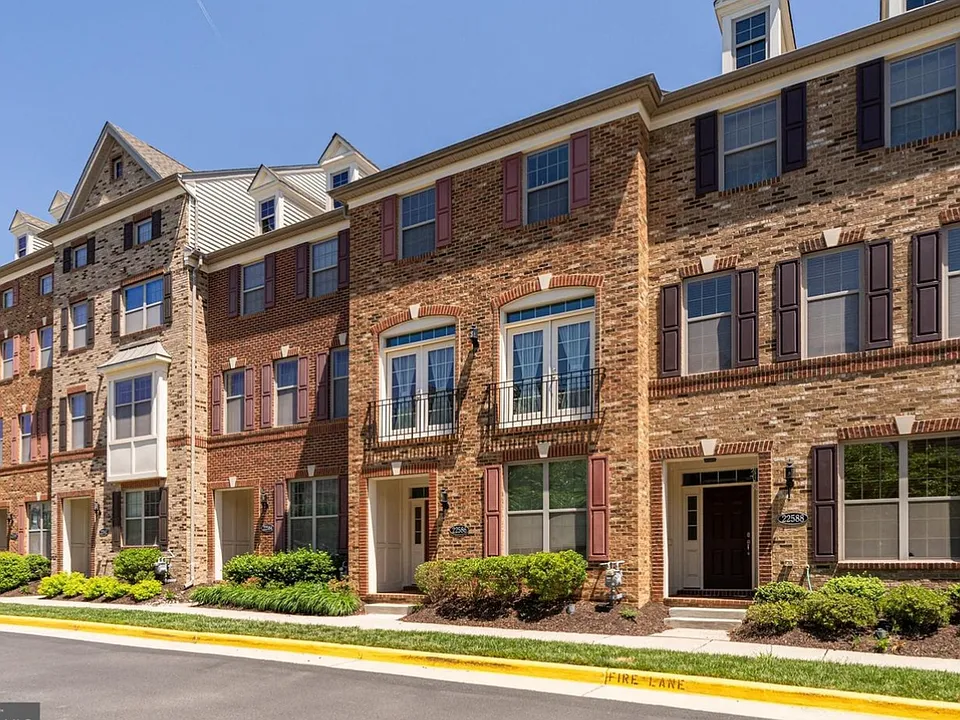 22586 Cambridgeport Sq