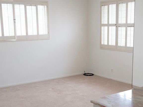 4th image of 500 N Kenwood St