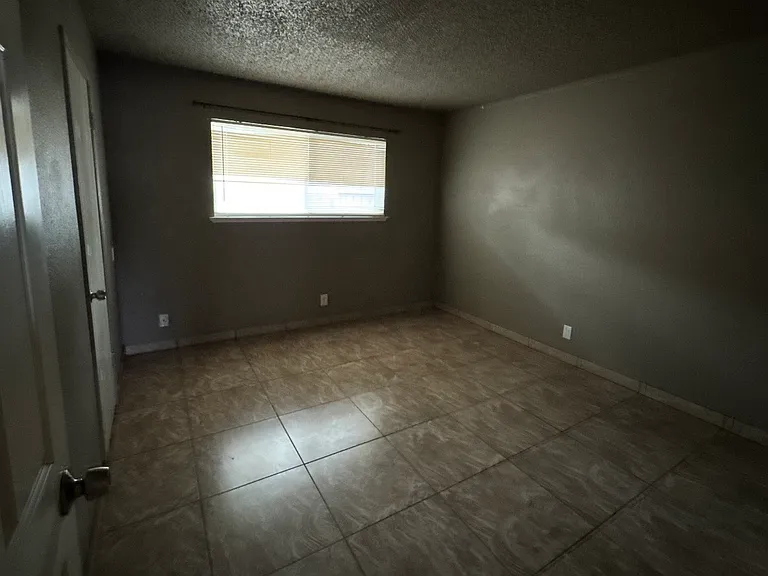 1791 Almond Ave #1 — Photo 5