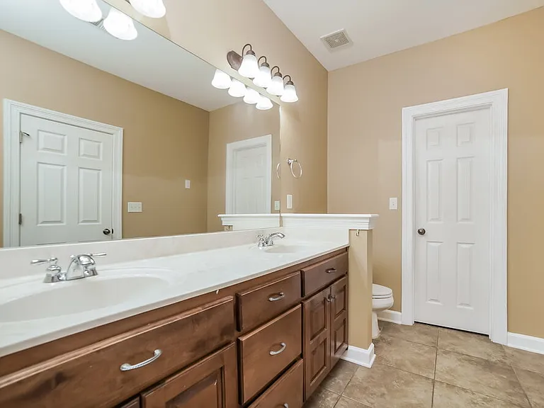 2733 Graystone Dr — Photo 14