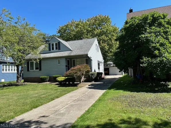 891 Roland Rd, Lyndhurst, OH 44124