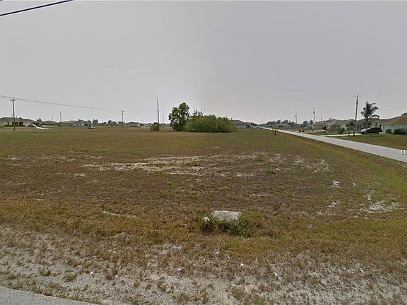 3rd image of 330 NE 16th Ter