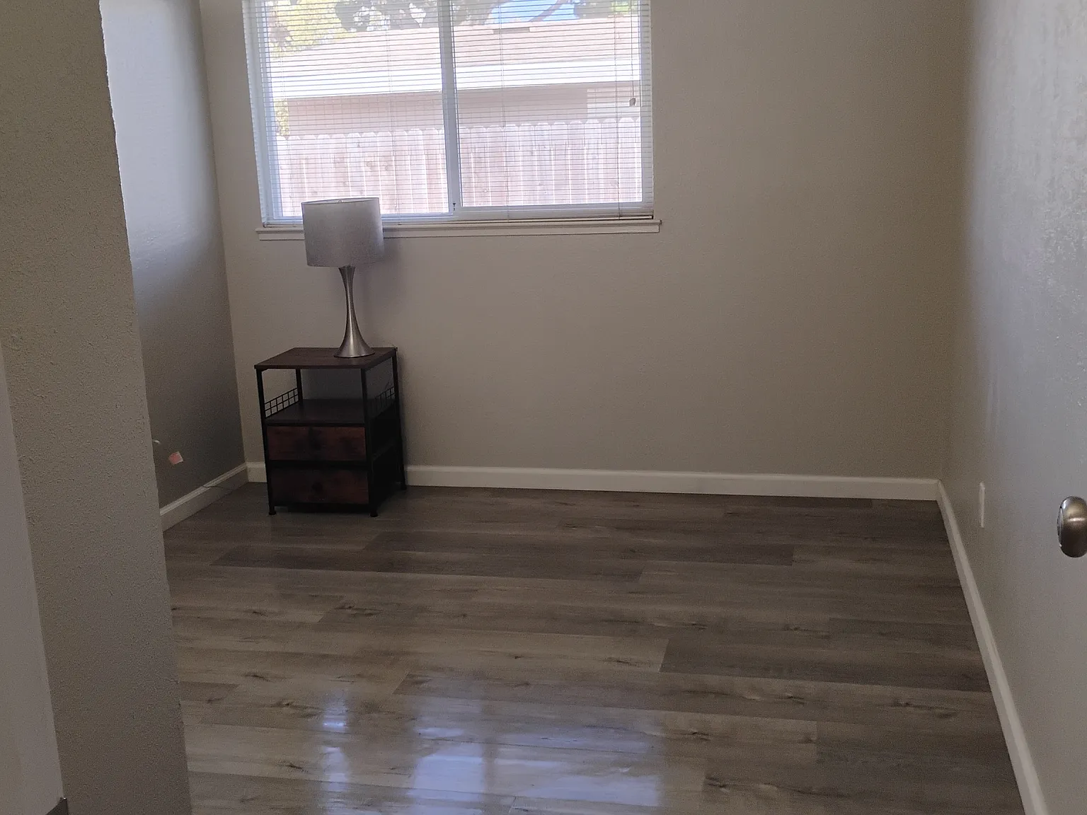 4 bed, $825 — Photo 2