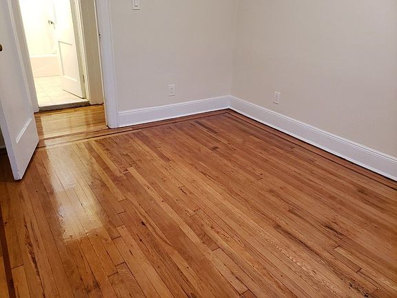 3rd image of 2826 44th St #3C