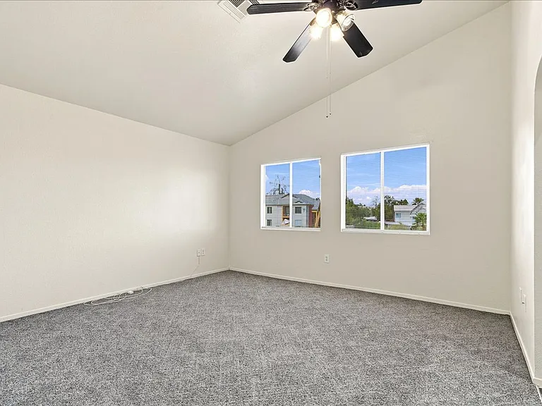 2576 N Silver Shadow Dr — Photo 12