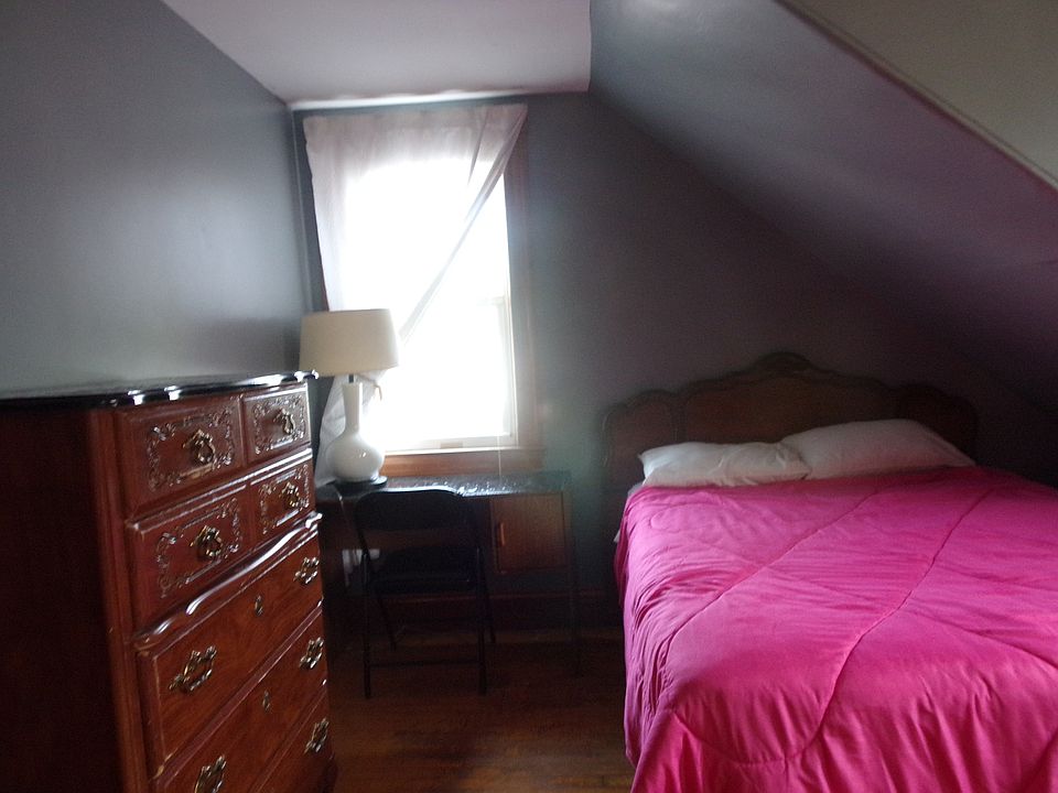 1st image of 135 W Elm Ave #1