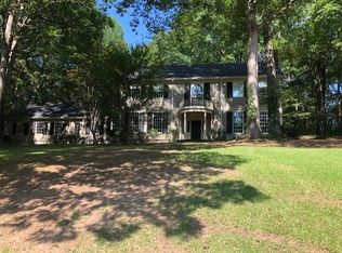 150 Amherst Dr, Greenwood, SC 29649