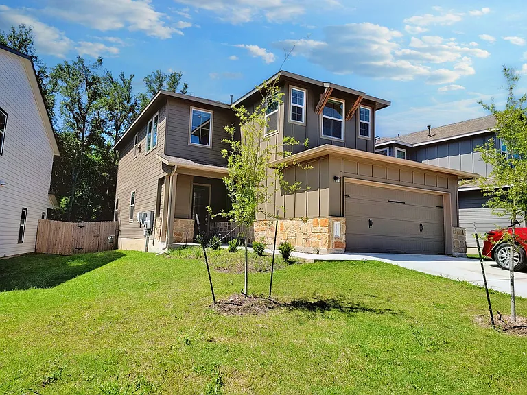 1111 Winnie Dr — Photo 1