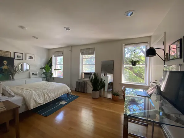 596 Driggs Avenue image 1 of 10