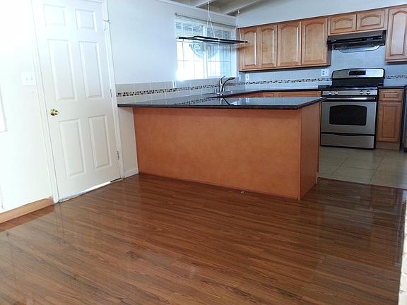 5th image of 735 Lakebird Dr