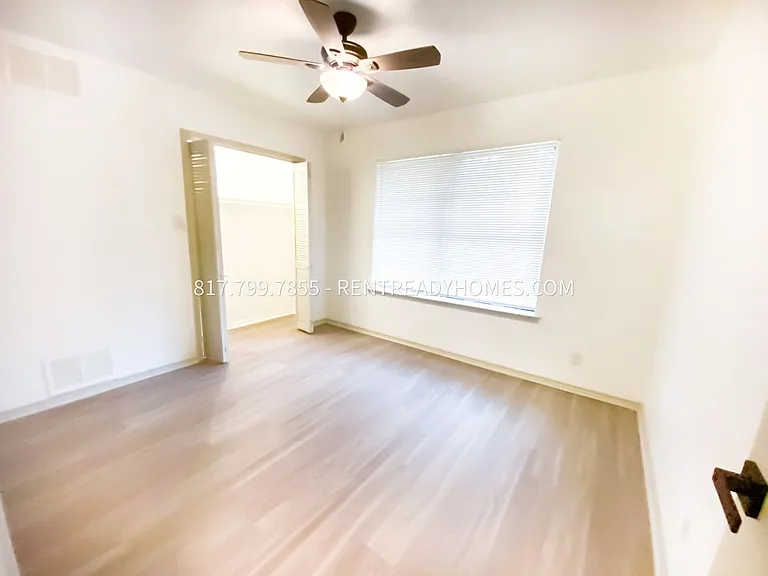 203 Shady Oaks Cir — Photo 7