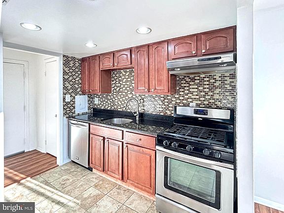 4th image of 5353 Columbia Pike APT 611