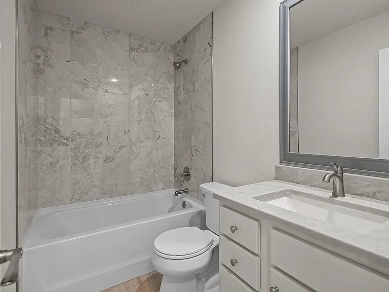 202 Gerona Rd — Photo 4