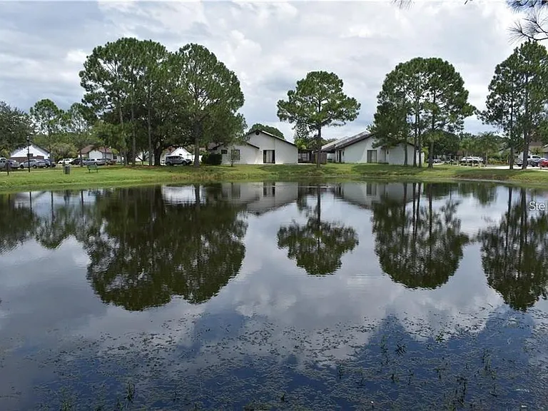 11301 Darewood Pl — Photo 2