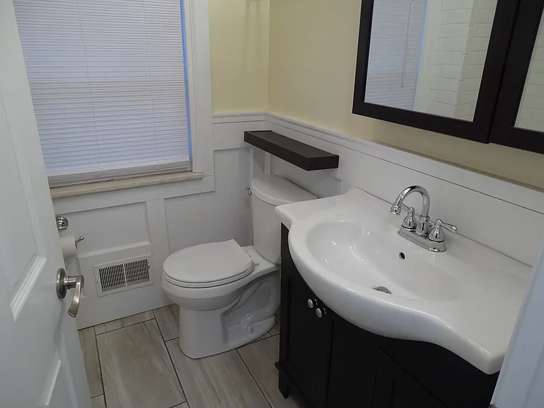 1112 W Maumee St #2 — Photo 8