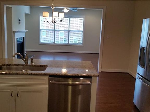 2nd image of 4211 Greenview