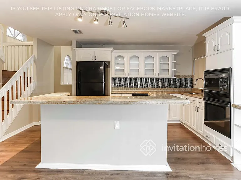 631 Royal Palm Way — Photo 8