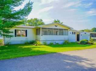 36 Oakview Dr, Beaver Falls, PA 15010