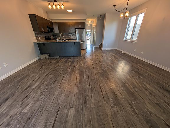 5th image of 127 Simurda Ct