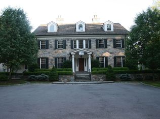 175 Zaccheus Mead Ln, Greenwich, CT 06831