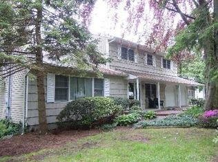 6 Fox Hollow Rd, East Setauket, NY 11733