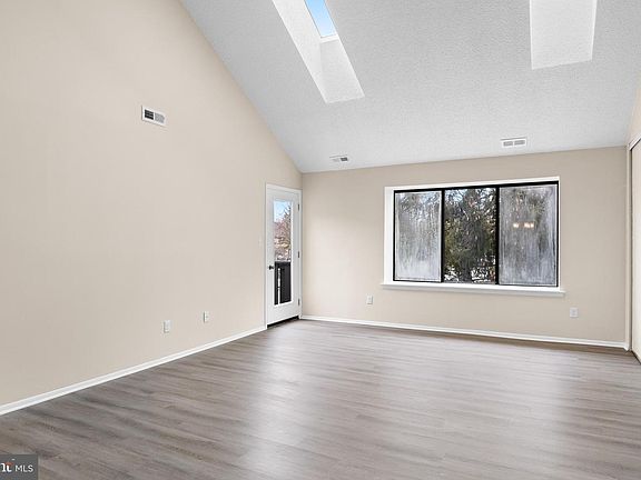 4th image of 4904 Dunbarton Rd