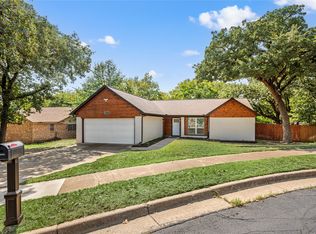 3217 Misty Ct, Bedford, TX 76021