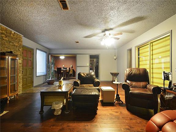 5th image of 12705 Encino Dr