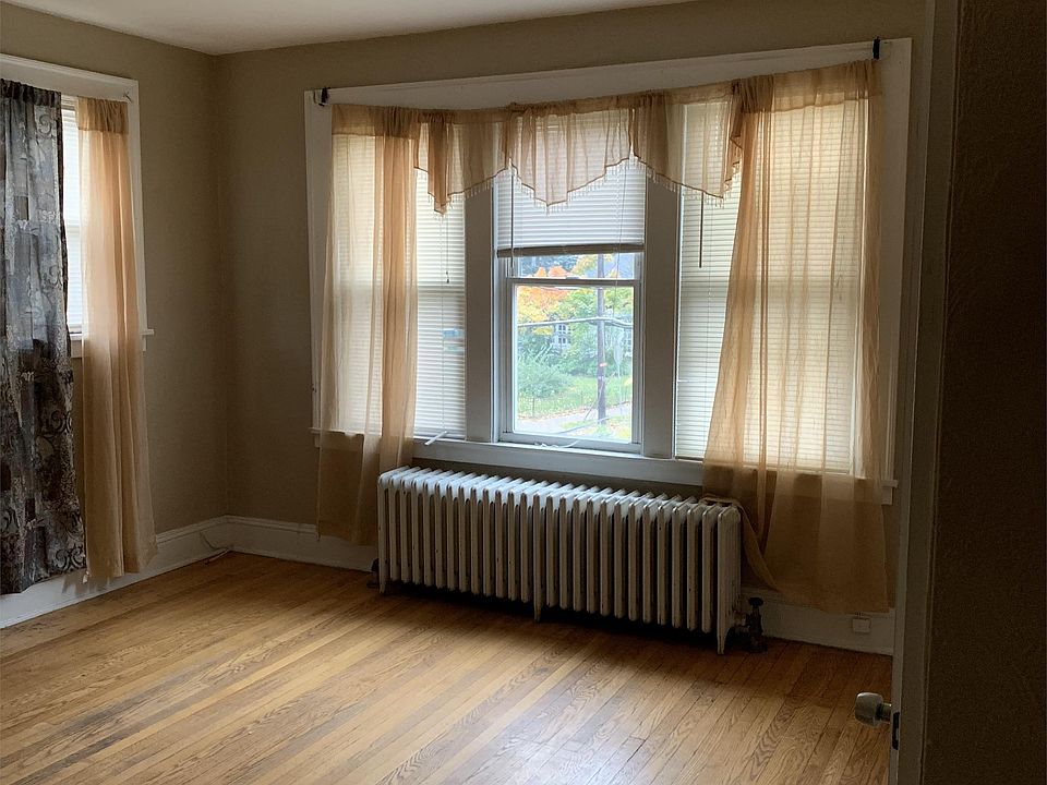 1st image of 115 Ryckman Ave APT 2R