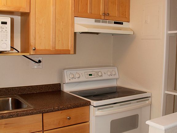 5th image of 263 N Grant St APT 106