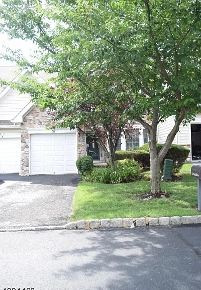 220 Patriot Hill Dr — Photo 3