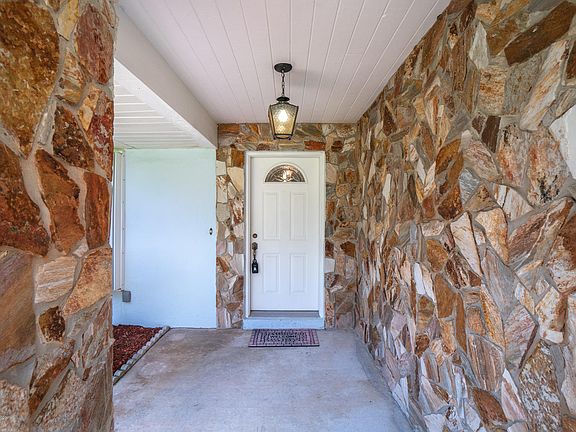5th image of 5255 Sorrel Dr