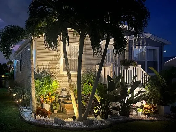451 Umatilla Trl, Fort Myers Beach, FL 33931