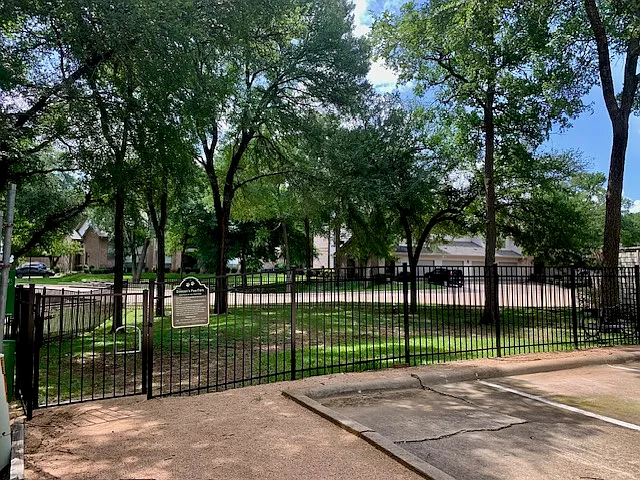 Chappell Oaks Apartments — Photo 4