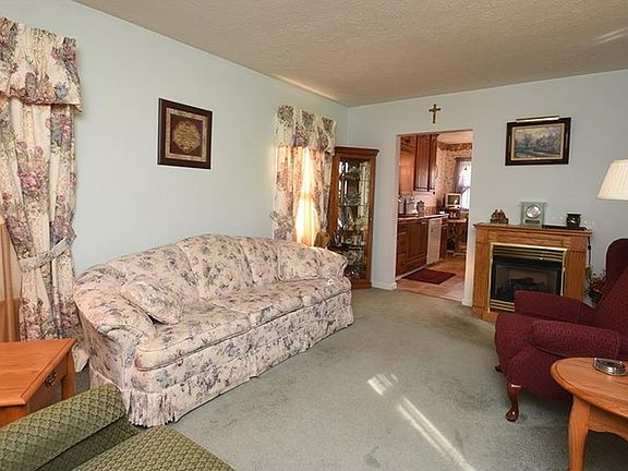 2nd image of 14111 Saint James Ave