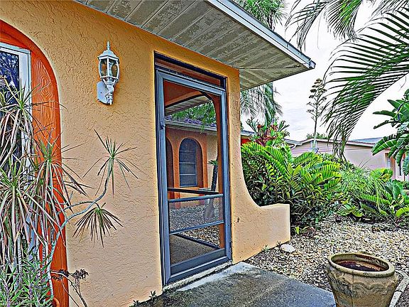 2nd image of 1407 SE 15th St