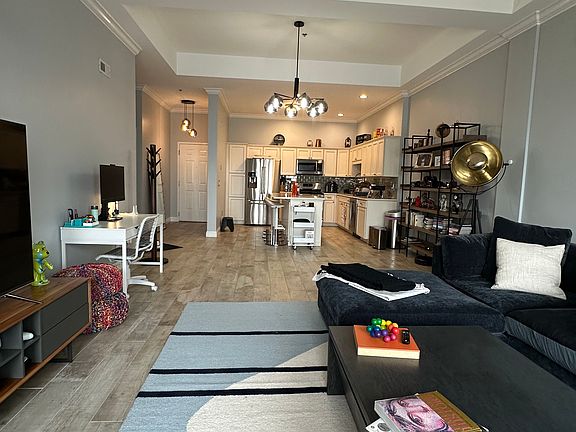 5th image of 343 Beach St APT 602