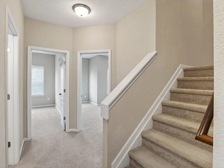 316 Fountain Way — Photo 5