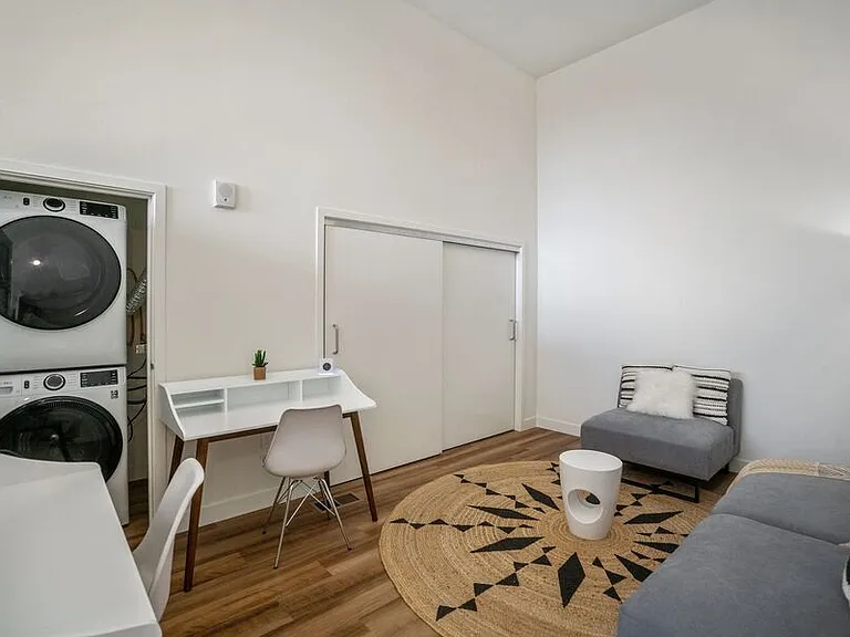 950 Lofts — Photo 78