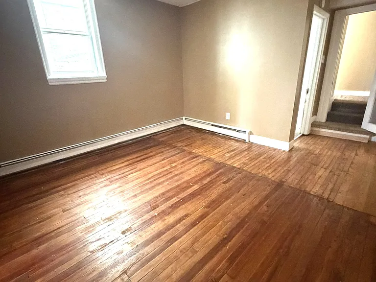 303 E Grove St #2 — Photo 10