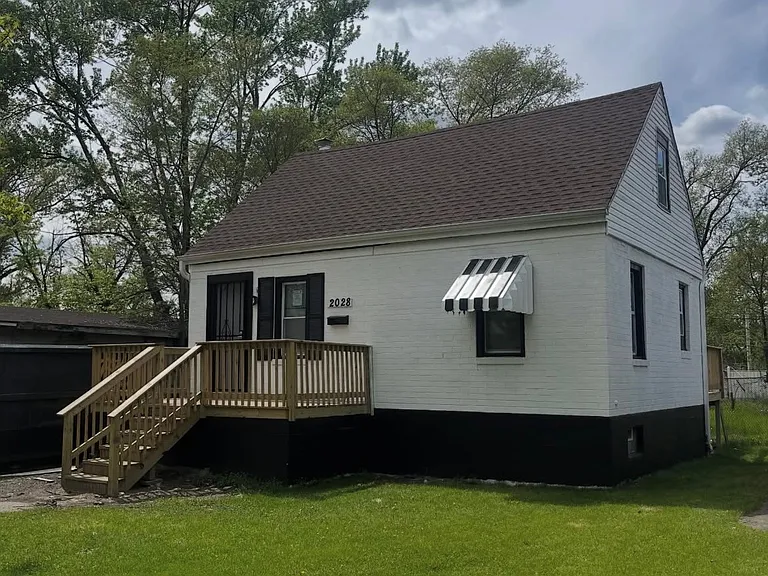 2028 Martin Luther King Dr — Photo 1