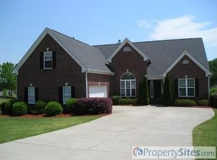 8560 Meadowgrove Ln, Gainesville, GA 30506