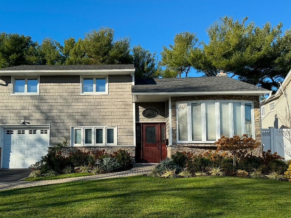 1st image of 281 Clearmeadow Drive