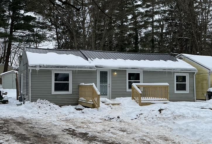 1st image of 739 Armstrong St